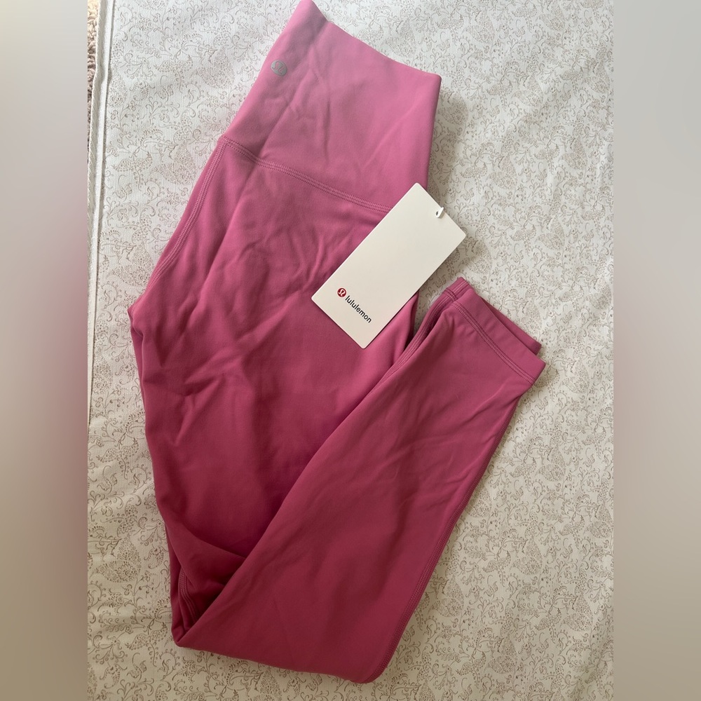 Lululemon HR pant 25” of size 6